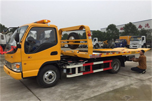 沙河哪里有拖车服务